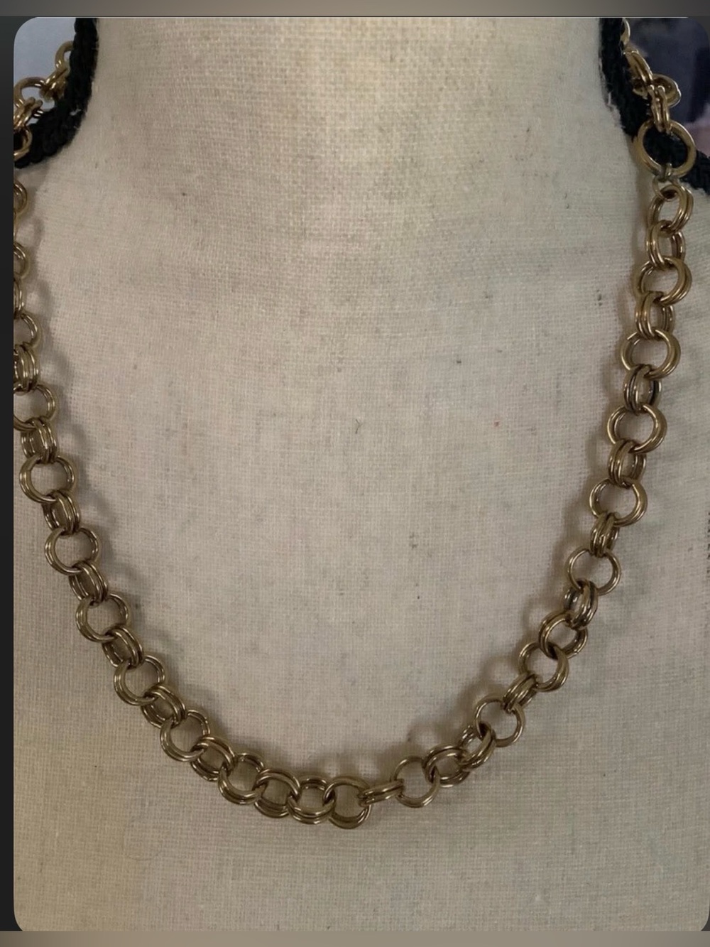 Kendra Scott vintage Gold-Tone double hoop Chain Necklace - Picture 2 of 2